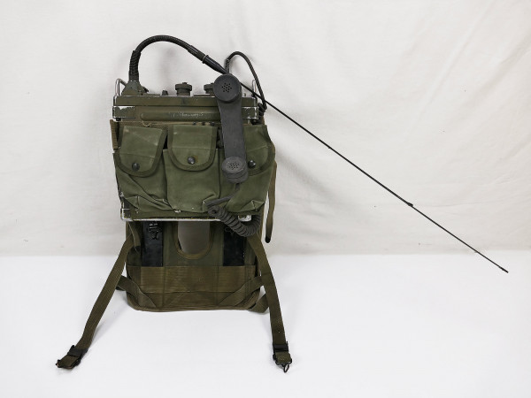 US ARMY Funkgerät RT-84 / PRC-77 Nachfolger Tadiran Radio Receiver + Antenne Handapparat Tasche