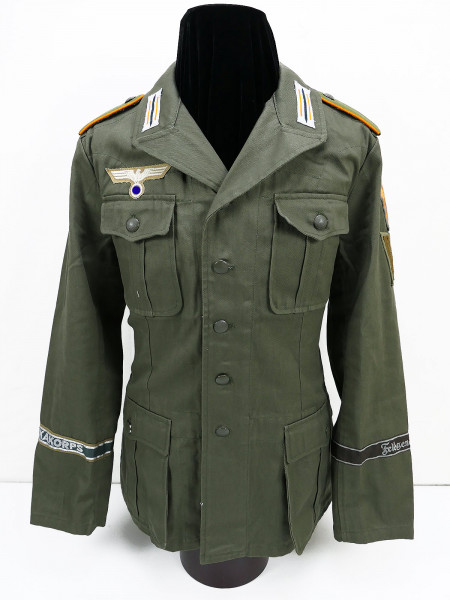 Wehrmacht M40 Feldbluse Afrikakorps Feldgendarmerie Uniform effektiert aus Museumsauflösung