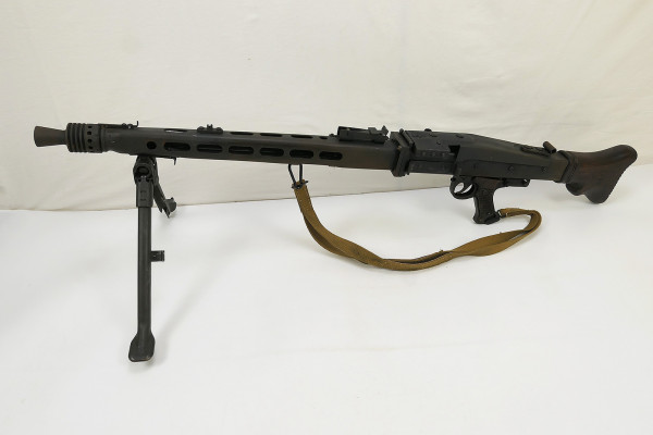 Wehrmacht Maschinengewehr MG42 Deko Modell mit Trageriemen