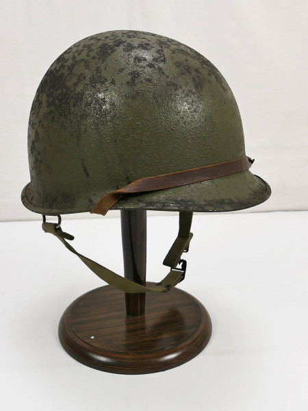 US WW2 M1 Swivel Bale Back Seam Helmet Stahlhelm mit U.S. International Molded Plastics Liner