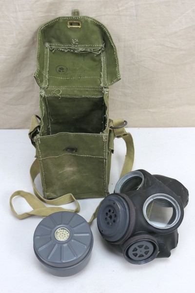 Original WW2 British Army gasmask Englische Gasmaske + Gasmaskentasche
