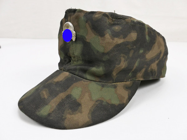 Waffen SS Frontfertigung Blurred Edge Rauchtarn Feldmütze Gr.59/60 mit Totenkopf Tarnmütze