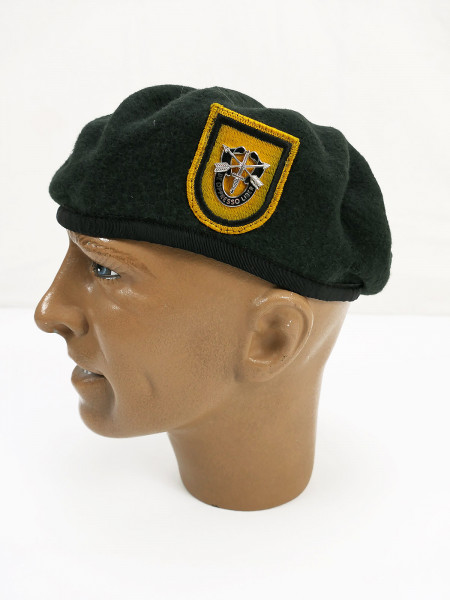 Original US Army Green Beret 1st Special Forces Group (ABN) Barett mit Abzeichen