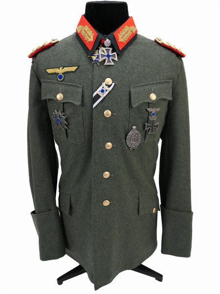 Wehrmacht M36 Uniform Feldbluse General Gr.52 mit Ritterkreuz Pour Le Merite Spanienkreuz effektiert