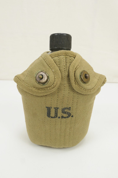 #2 Original US Army WW2 Feldflasche und Becher mit Repro Bezug