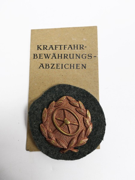 Wehrmacht Abzeichen Kraftfahrbewährungsabzeichen Bronze mit Verleihungstüte