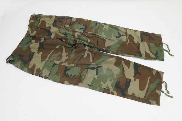 US Army Feldhose Combat Trousers Camouflage Woodland - mit Maßen