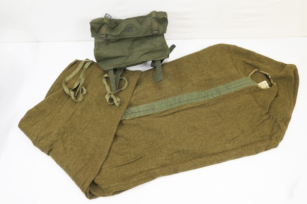 #3 US Pack Field Cargo M-1945 Tasche + US Wool Sleeping Bag Schlafsack