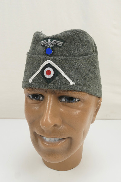Wehrmacht M38 Schiffchen Infanterie mit Effekten M36 Mützenadler und Kokarde Gr.58