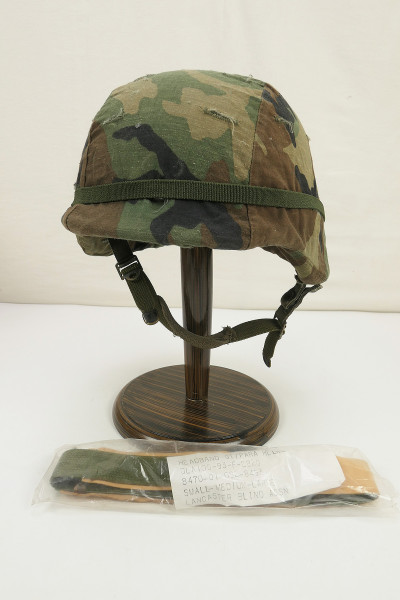 #F Nato PASG Paratrooper Gefechtshelm Combat Helm Gr. L mit US Woodland Helmbezug