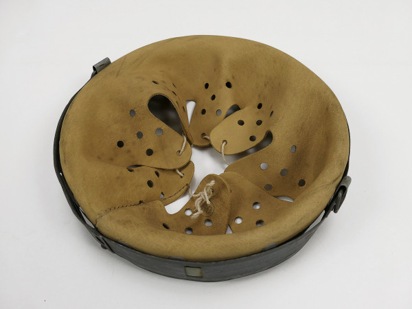 #177/ Wehrmacht Stahlhelm Helmfutter ANTIK Innenausstattung M35 M40 M42 (60/68)
