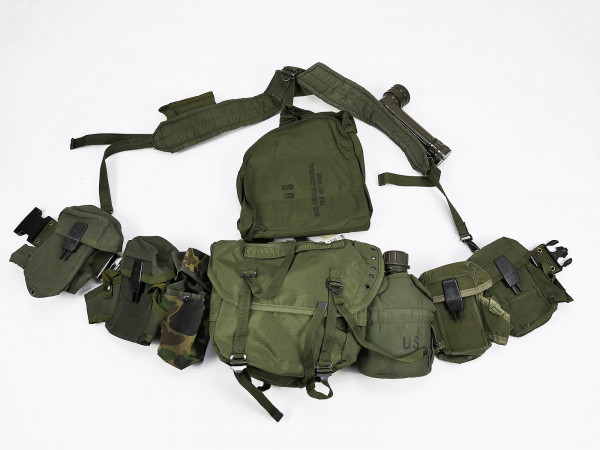 #2 US Army Vietnam Sturmgepäck Belt Set Nylon Buttpack Magazintasche Lampe Feldflasche TYP ALICE