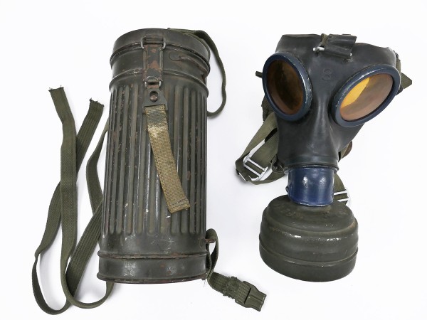 Wehrmacht Original Gasmaske bmw44 + Filter FE41 in schöner Gasmaskendose mit Teil Beriemung