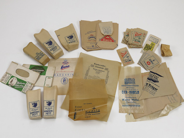 Konvolut alte originale Papiertüten Werbung Verpackungen Kolonialwaren Feldküche Kantine