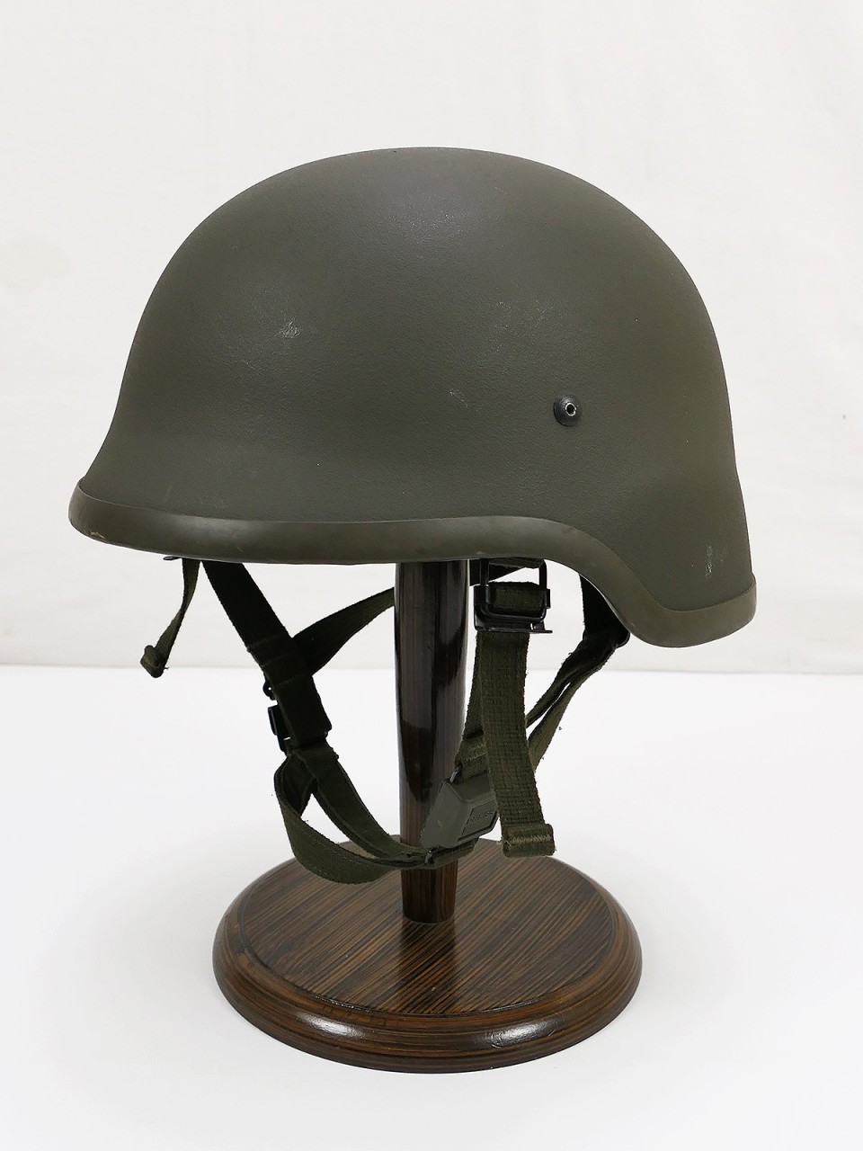 Militärhelm Armeehelm Helm (Gebraucht) In Steinhausen Für CHF 20 - Mit