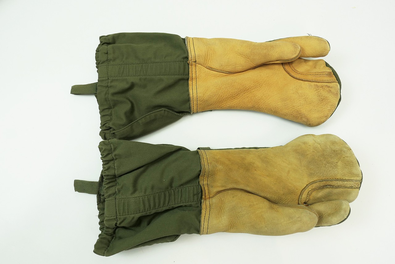 US ARMY Vietnam Cold Weather Trigger Finger Wool + Shell Gloves ...